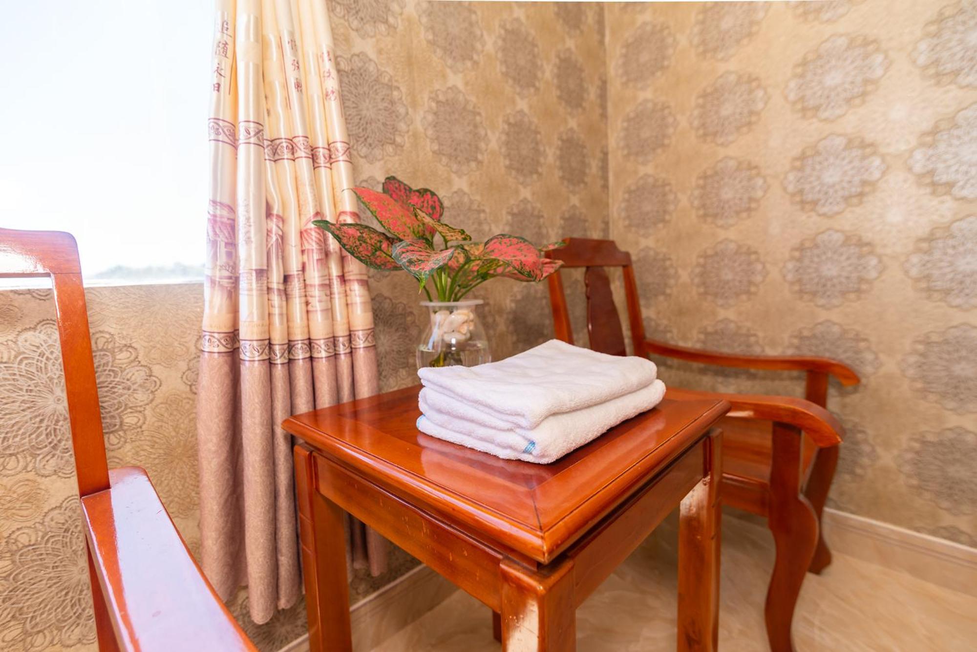 Hi You Hotel Вунгтау Экстерьер фото